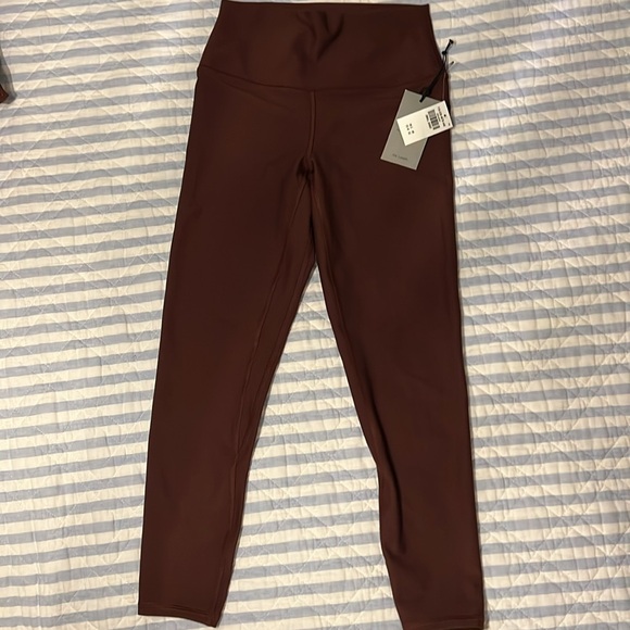 Abercrombie & Fitch YPB SculptLUX Leggings S Short and Henley Top in Cocoa S - Picture 5 of 6
